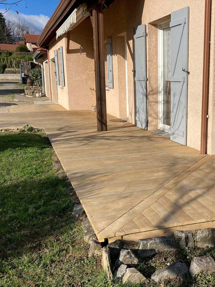 terrasse-sur-plots-lames-chataignier